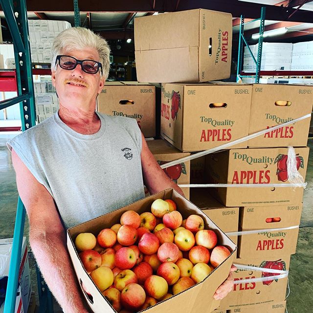 Fayetteville Public Schools purchases around 35,000 lbs of apples every year from Vanzant Fruit Farm in Lowell, AR. Photo credit: Allyson Mrachek